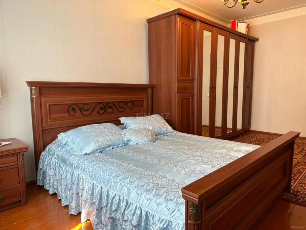 Satılır 4 otaqlı mənzil 100 m²