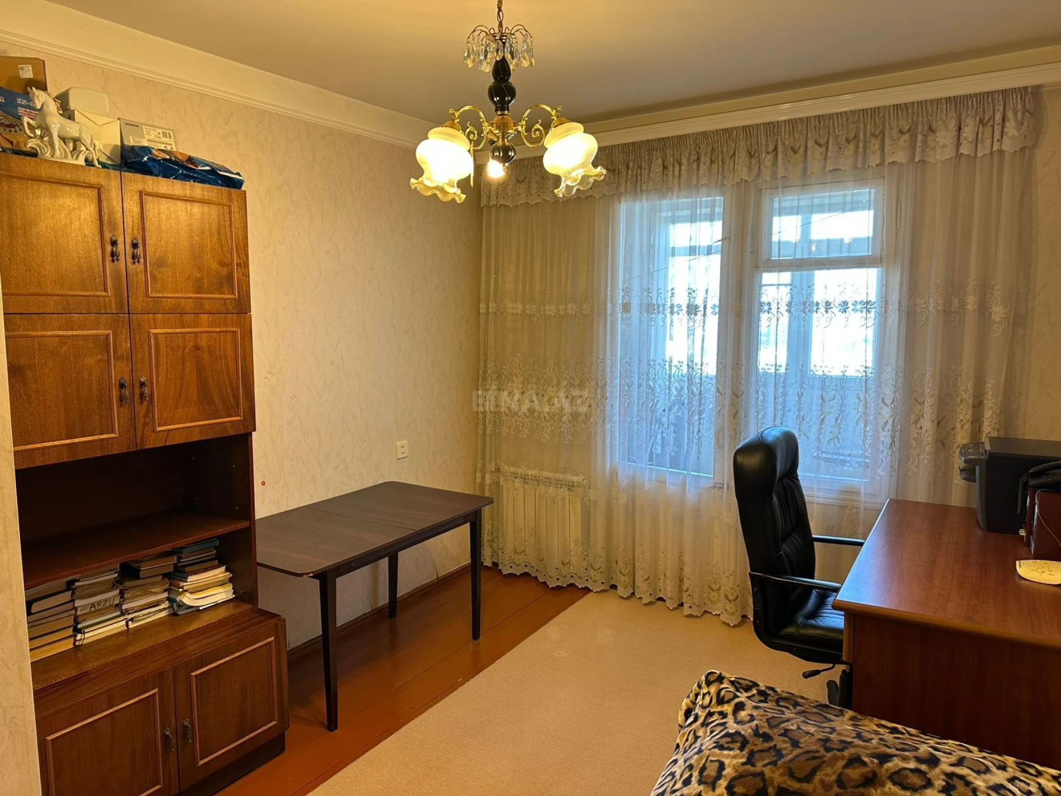 Satılır 4 otaqlı mənzil 100 m²