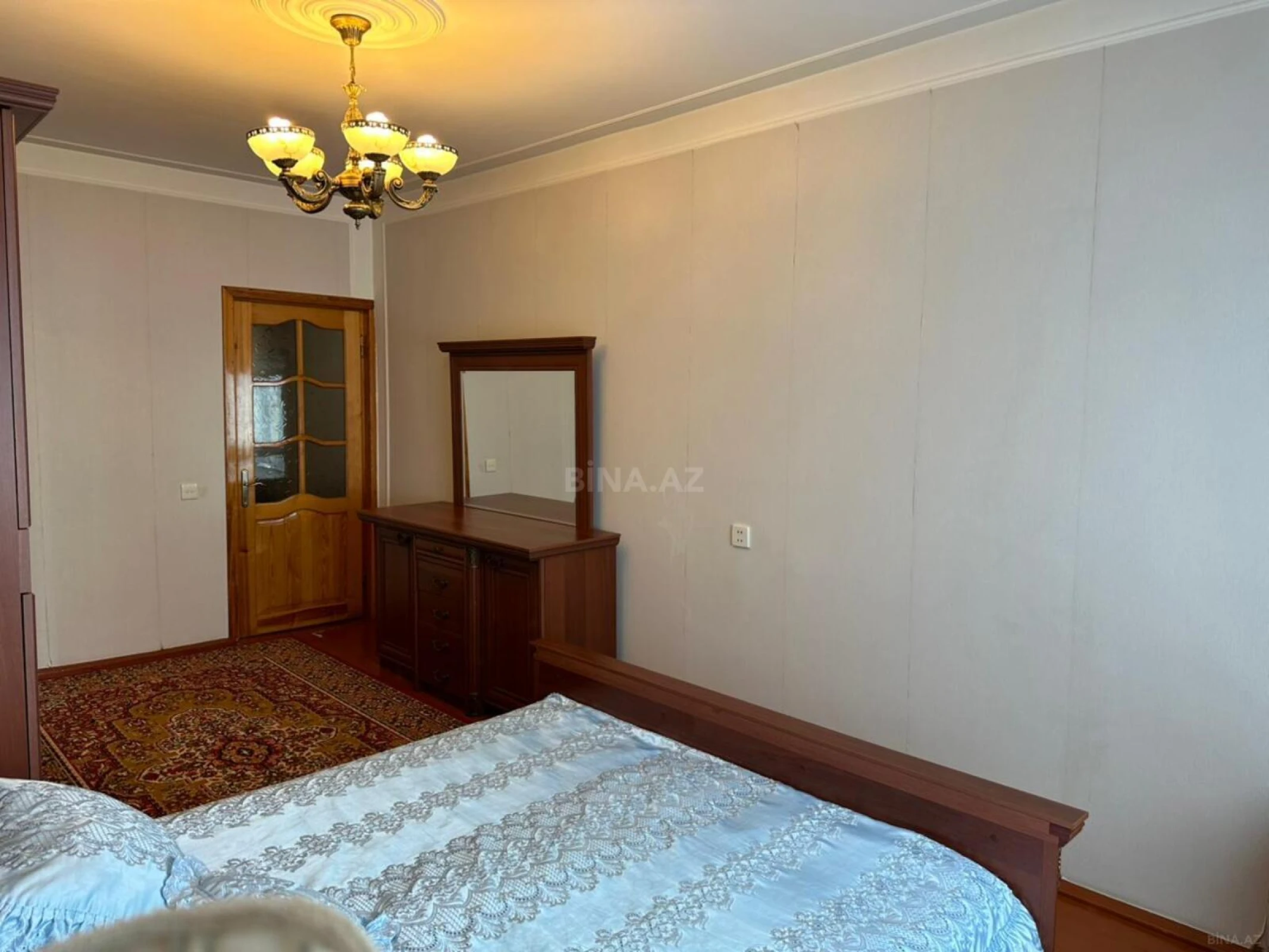 Satılır 4 otaqlı mənzil 100 m²