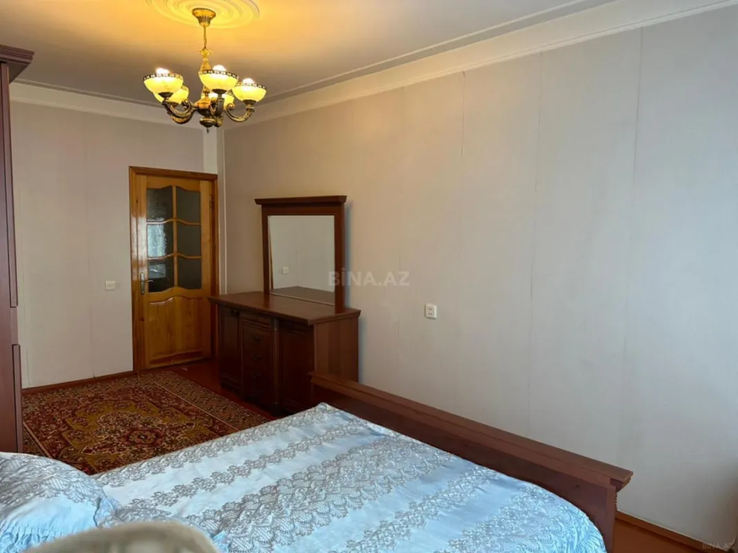 Satılır 4 otaqlı mənzil 100 m²