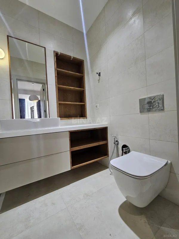Satılır 3 otaqlı mənzil 135 m²
