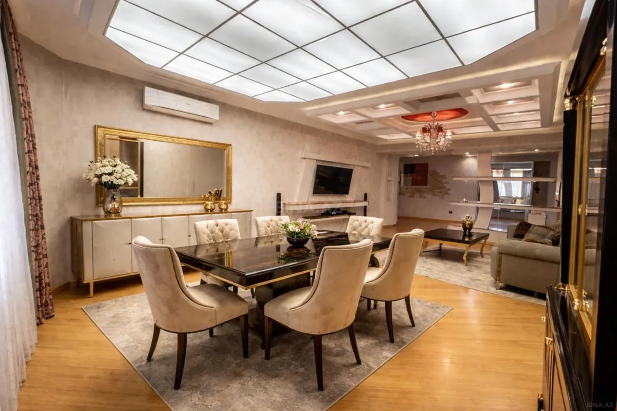 Satılır 4 otaqlı mənzil 186 m²