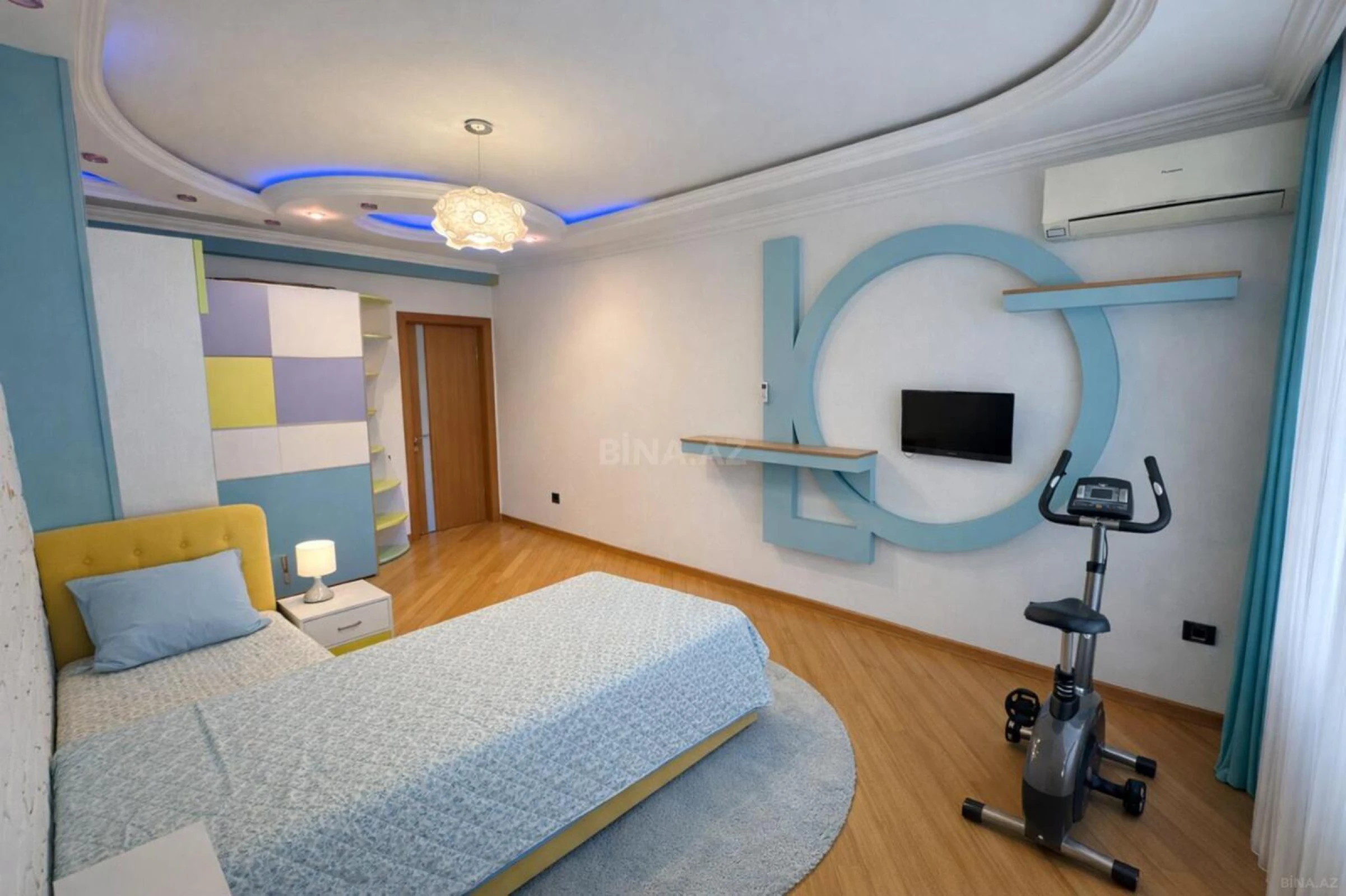 Satılır 4 otaqlı mənzil 186 m²