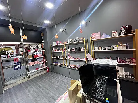 Satılır obyekt 32 m²