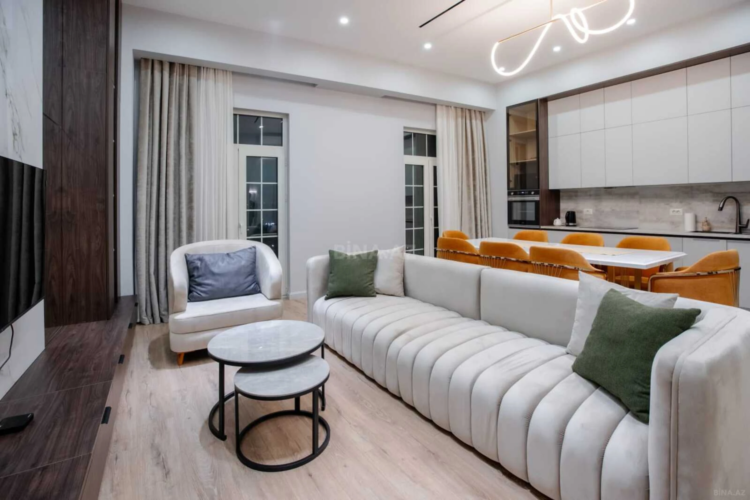 Kirayə verilir 3 otaqlı mənzil 115 m²