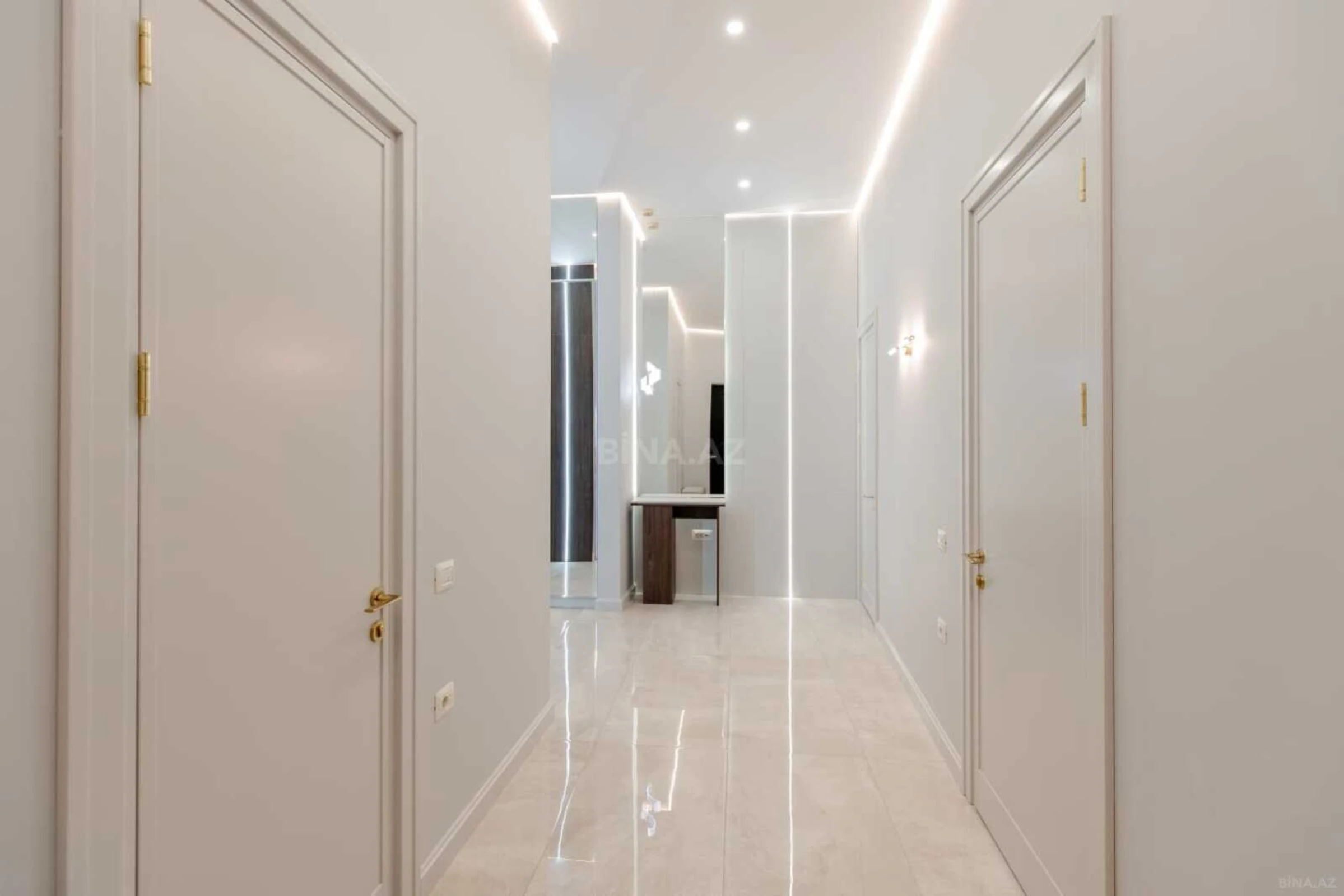 Kirayə verilir 3 otaqlı mənzil 115 m²