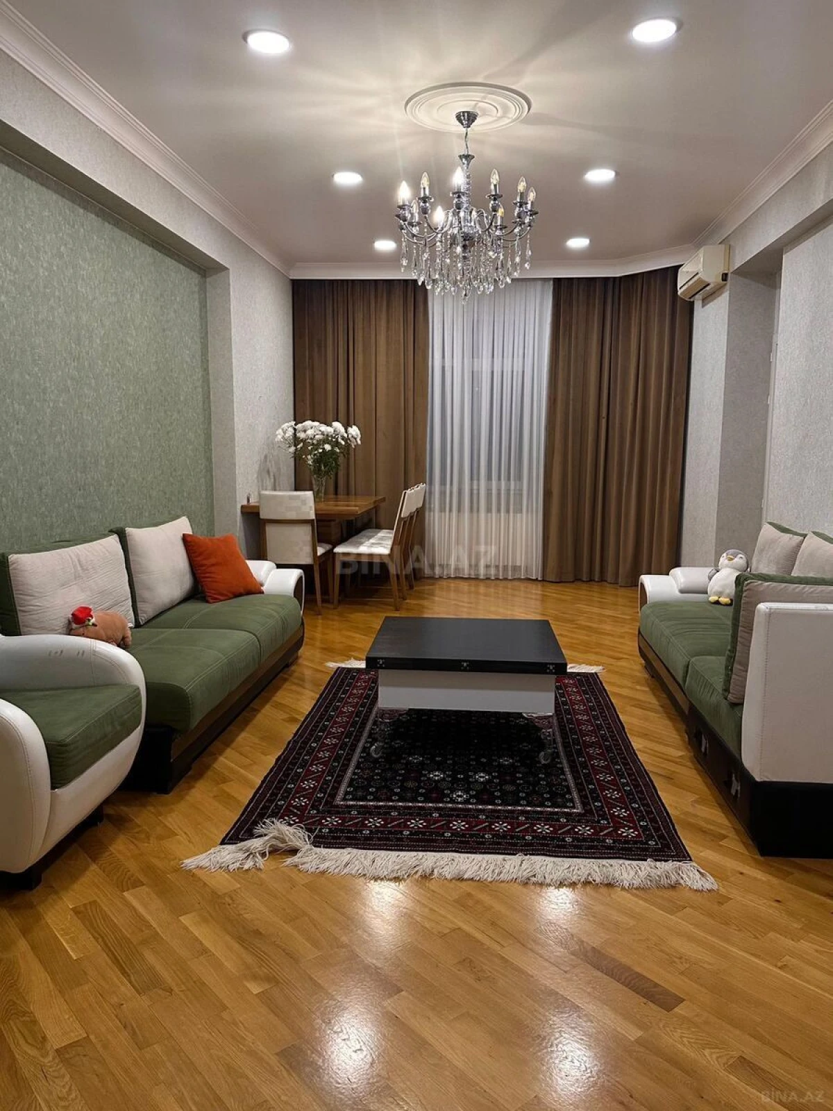 Satılır 2 otaqlı mənzil 96 m²