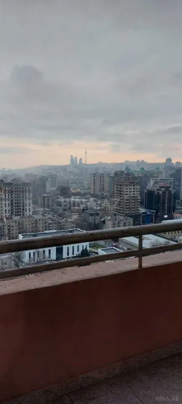 Satılır 2 otaqlı mənzil 96 m²