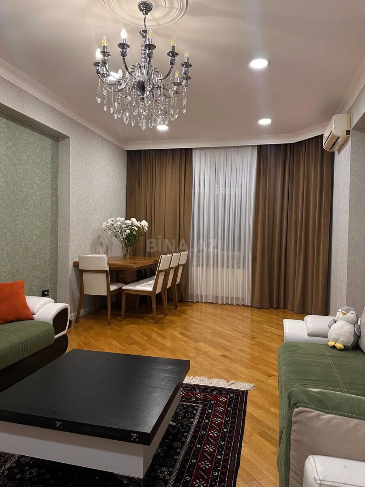 Satılır 2 otaqlı mənzil 96 m²