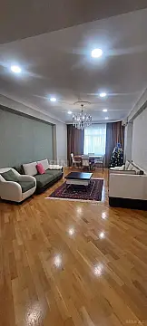 Satılır 2 otaqlı mənzil 96 m²