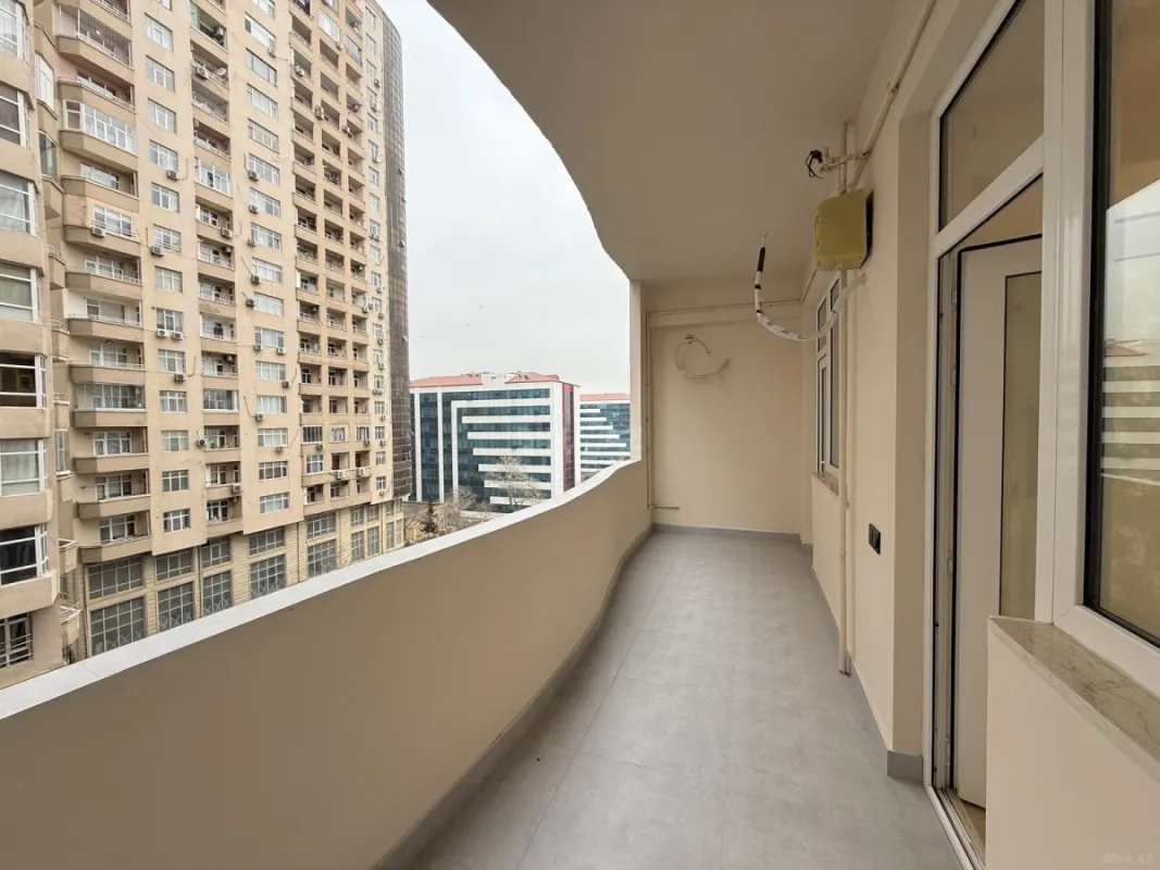 Satılır 3 otaqlı mənzil 82 m²