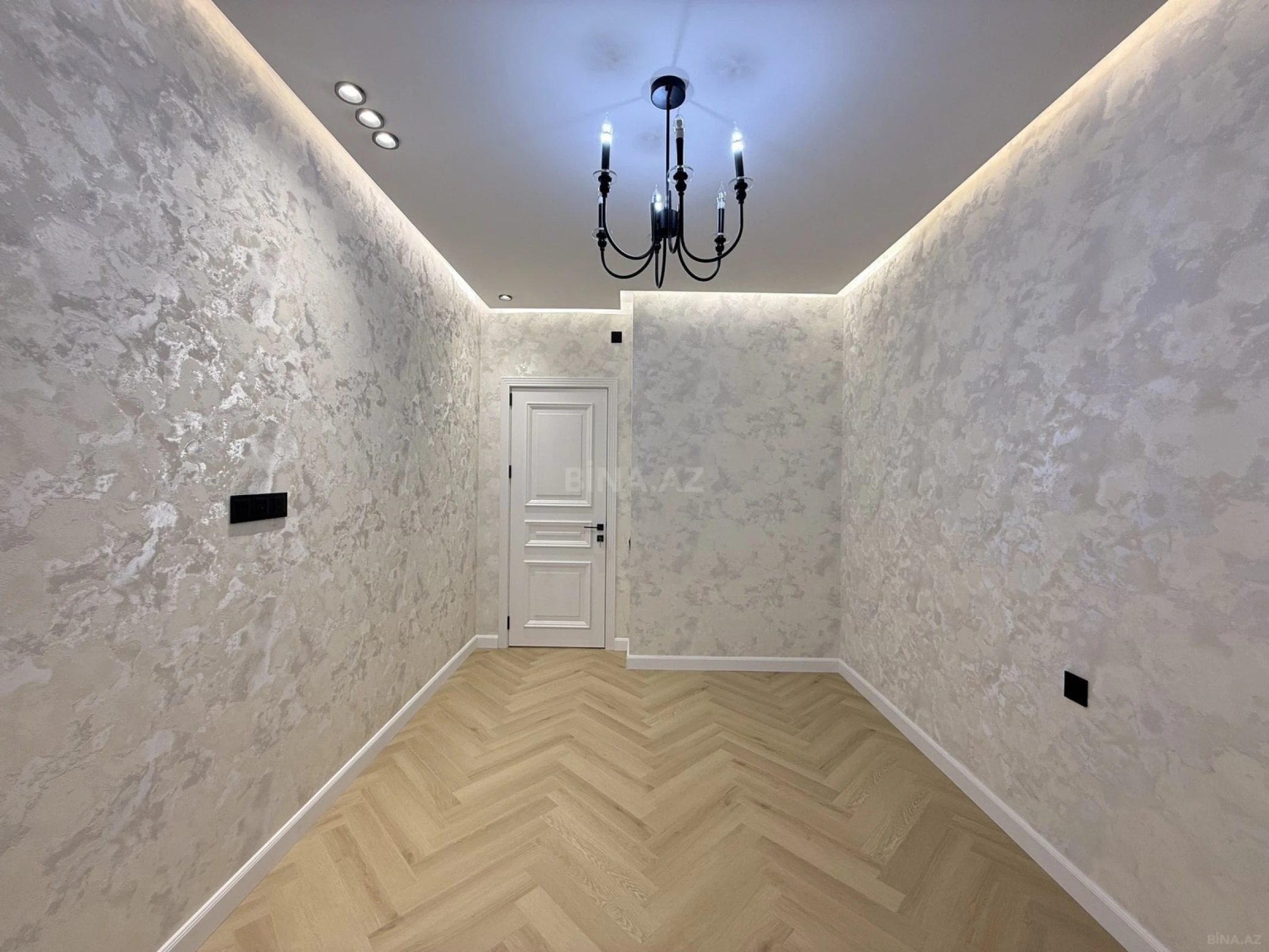 Satılır 3 otaqlı mənzil 82 m²