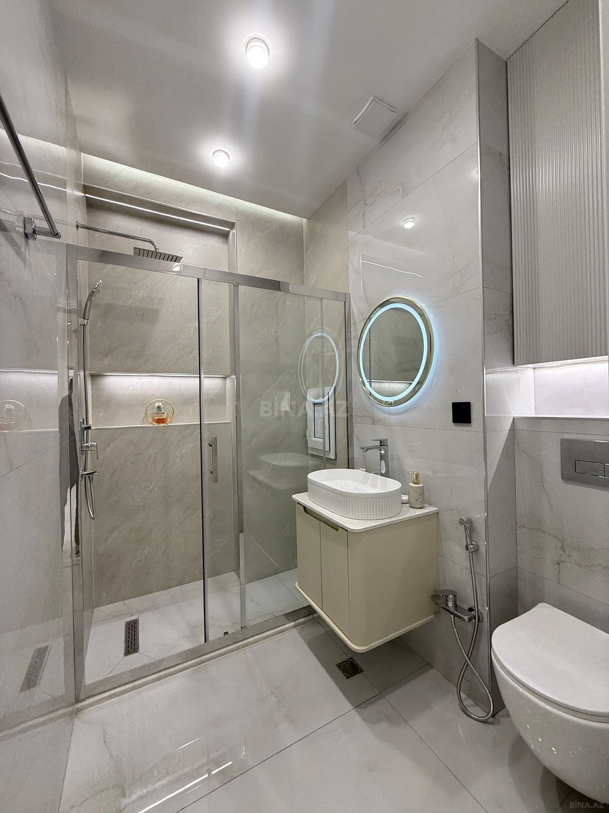 Satılır 3 otaqlı mənzil 82 m²