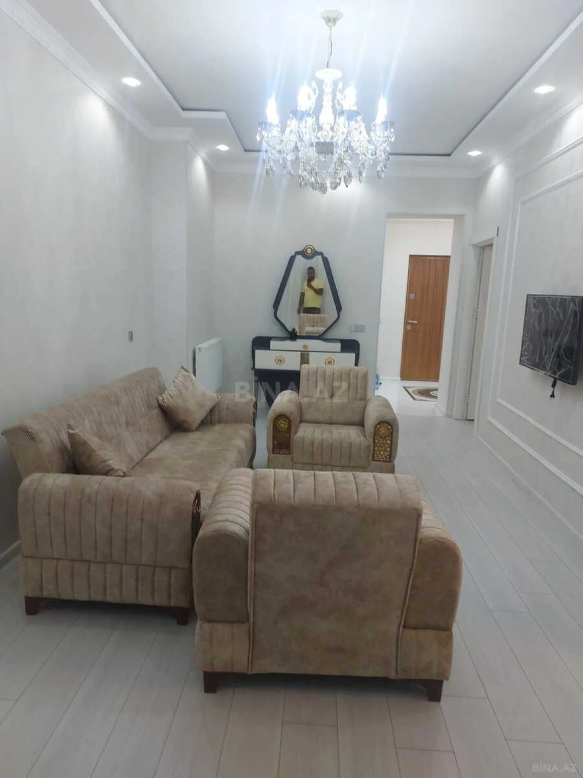 Kirayə verilir 2 otaqlı mənzil 76 m²