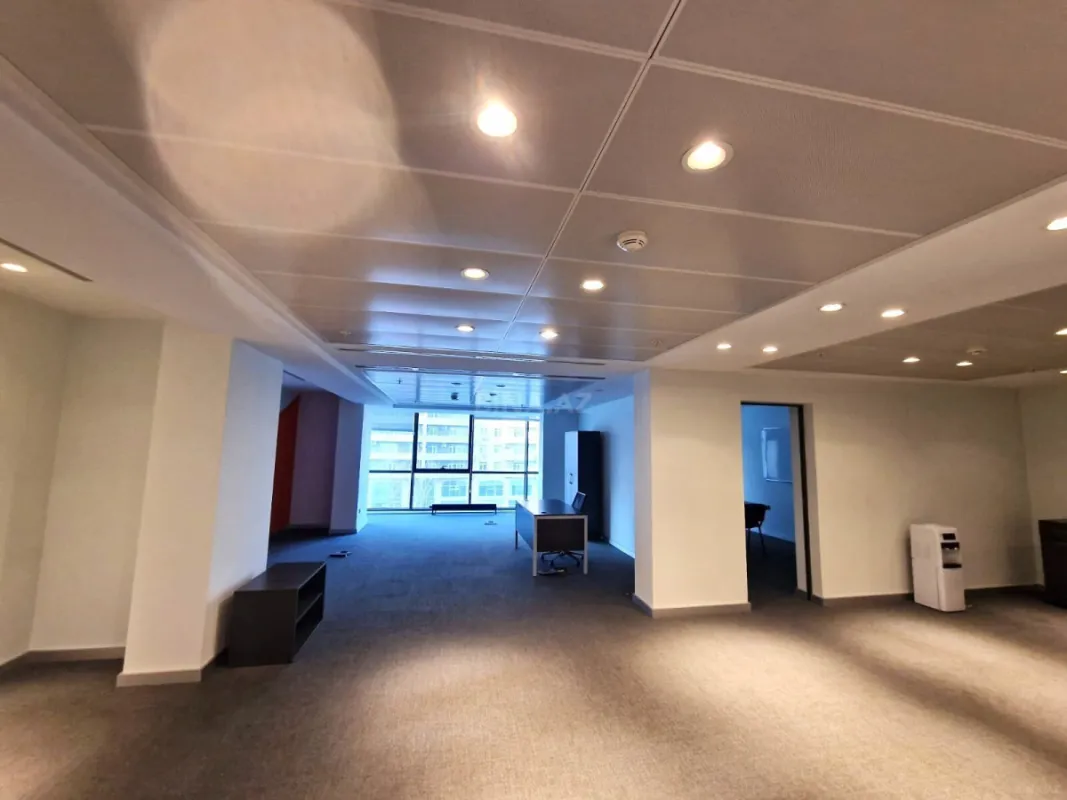 Kirayə verilir 5 otaqlı ofis 178 m²