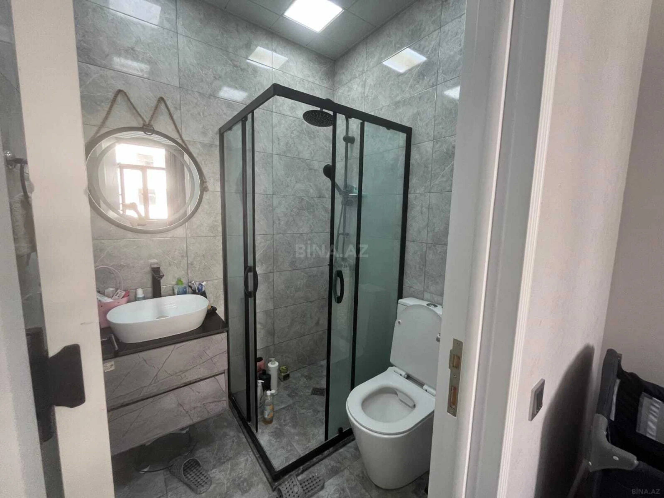Satılır 3 otaqlı mənzil 122 m²
