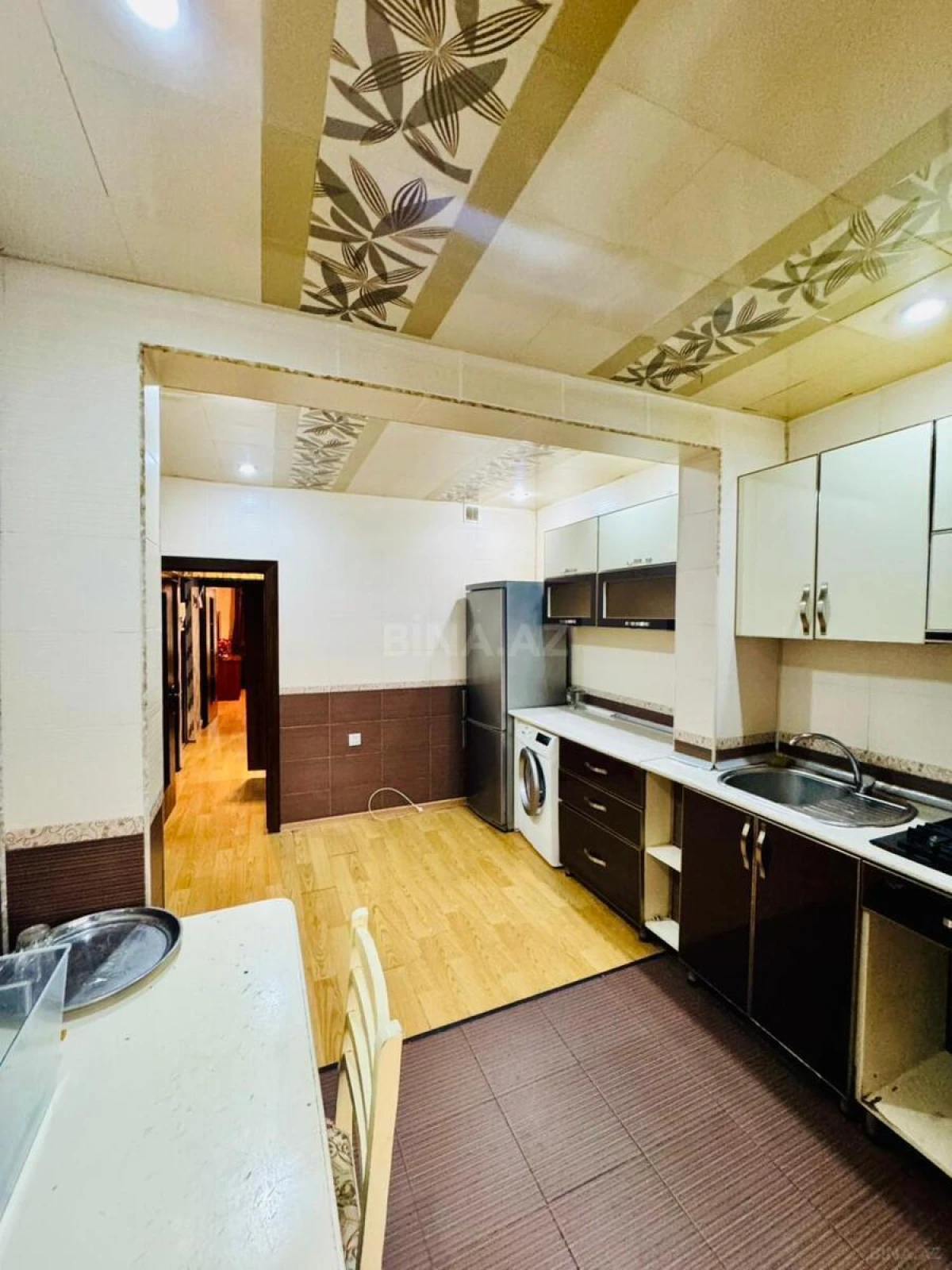 Kirayə verilir 2 otaqlı mənzil 65 m²