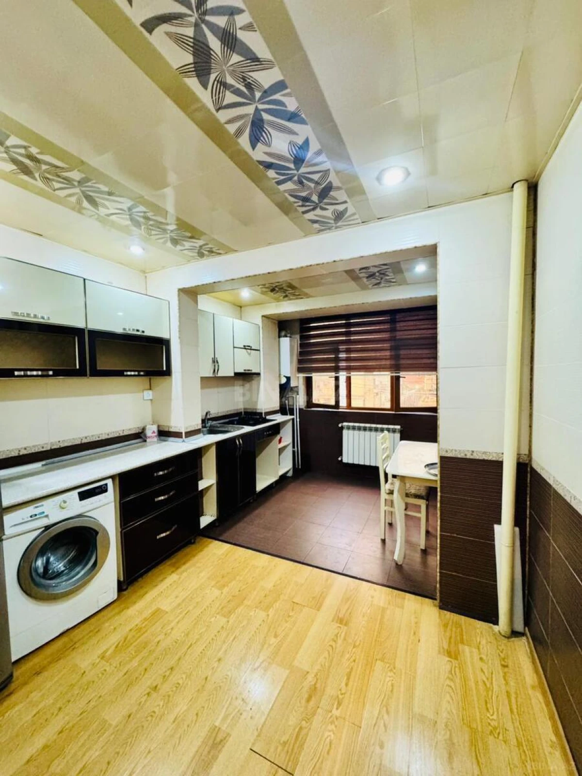 Kirayə verilir 2 otaqlı mənzil 65 m²