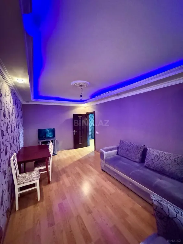 Kirayə verilir 2 otaqlı mənzil 65 m²