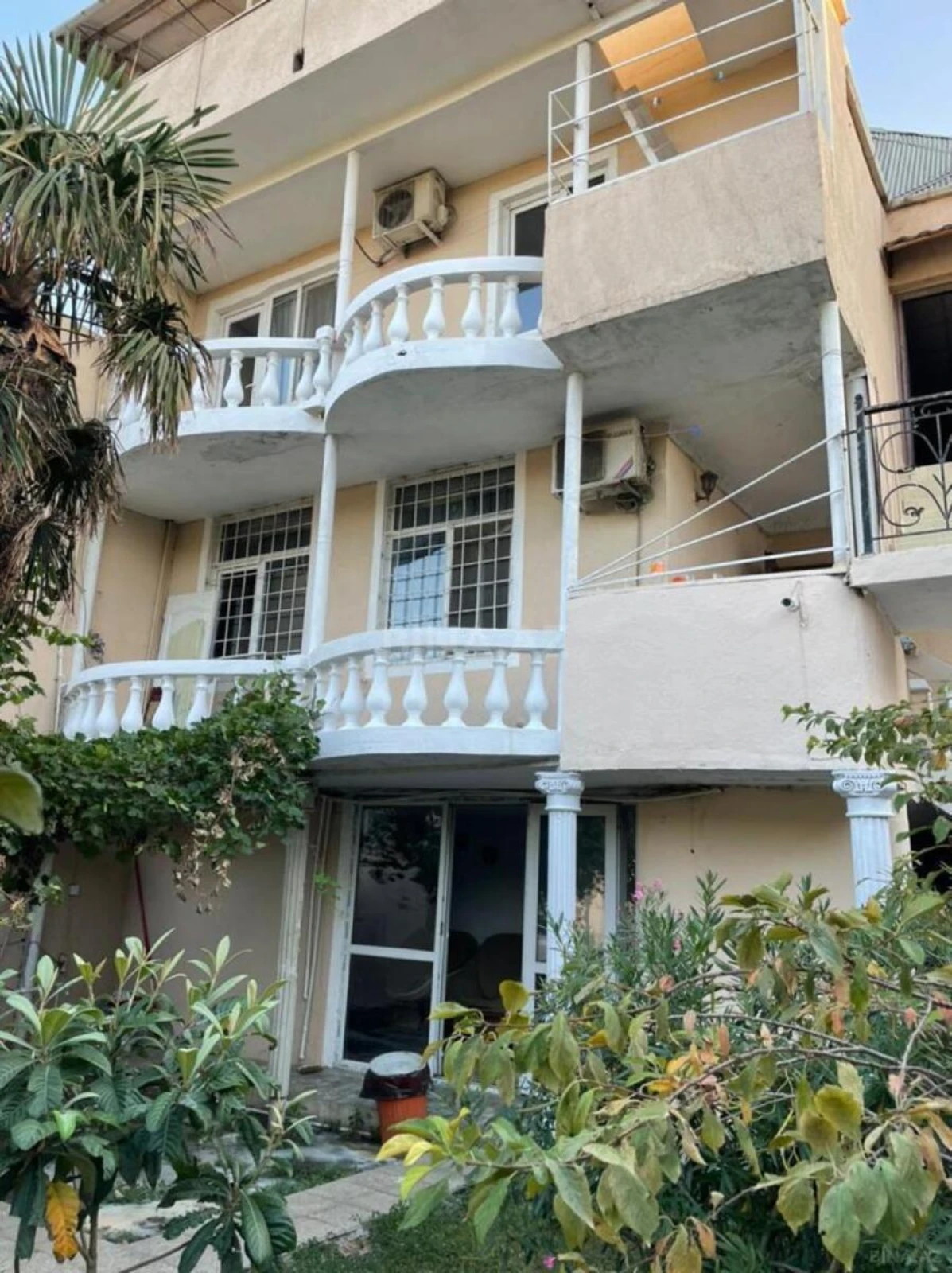 Satılır 15 otaqlı ofis 500 m²