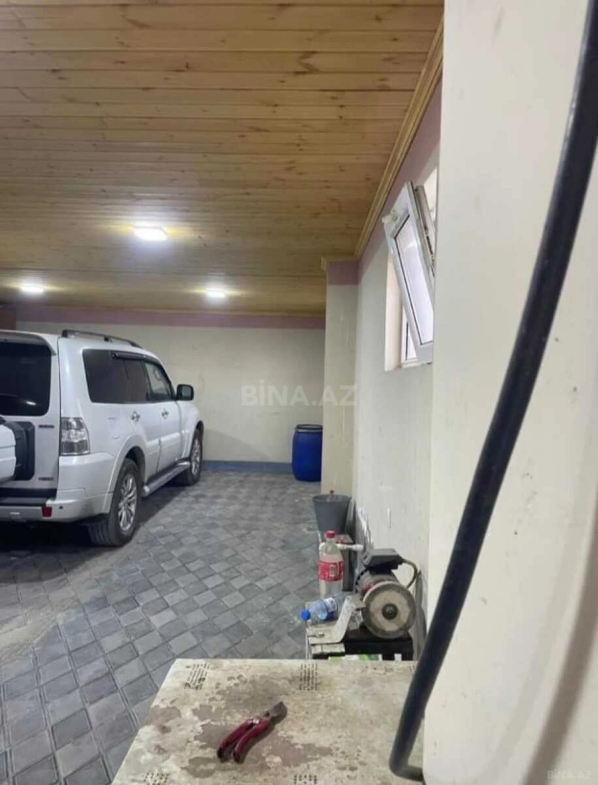 Satılır 9 otaqlı həyət evi 800 m²