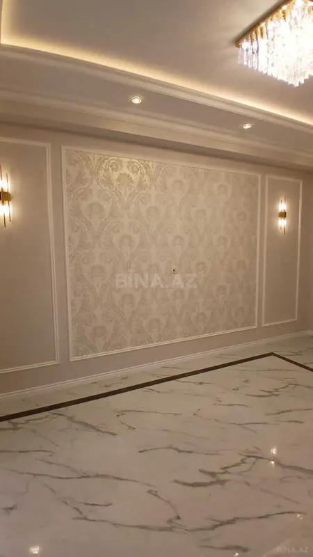 Satılır 4 otaqlı mənzil 173 m²