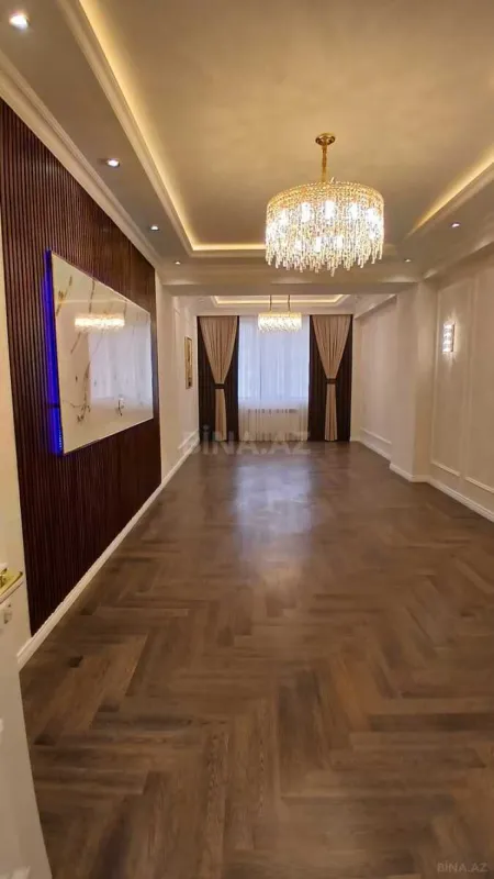 Satılır 4 otaqlı mənzil 173 m²