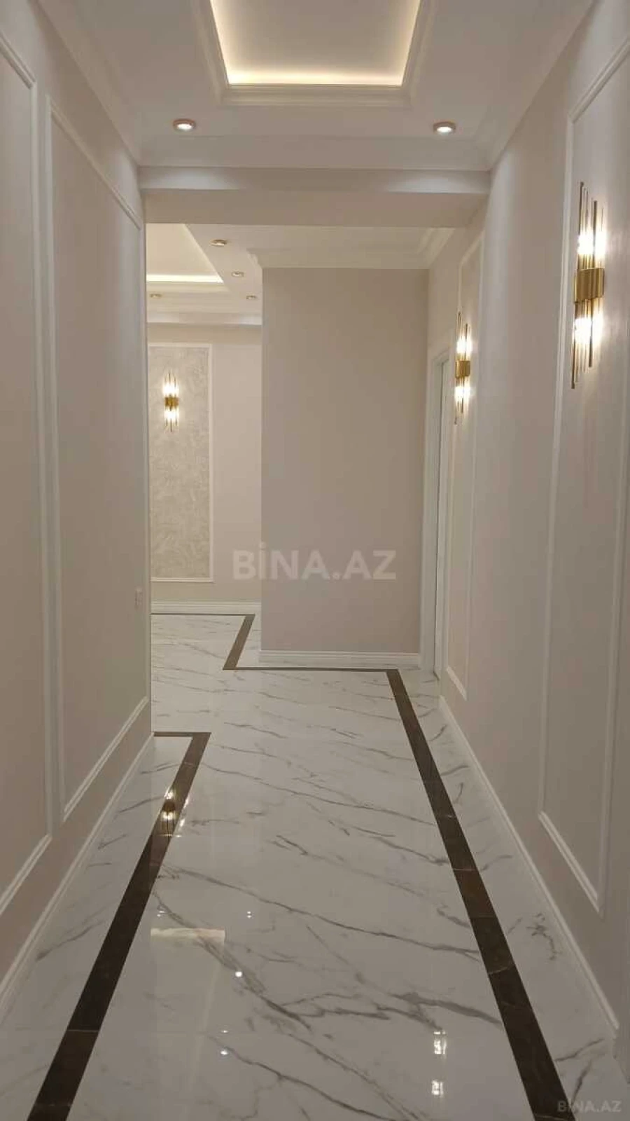 Satılır 4 otaqlı mənzil 173 m²
