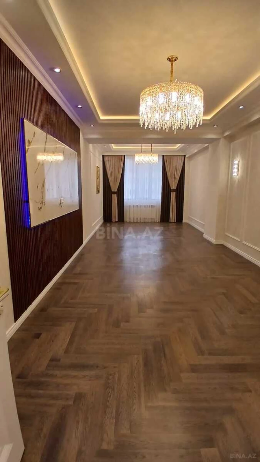 Satılır 4 otaqlı mənzil 173 m²