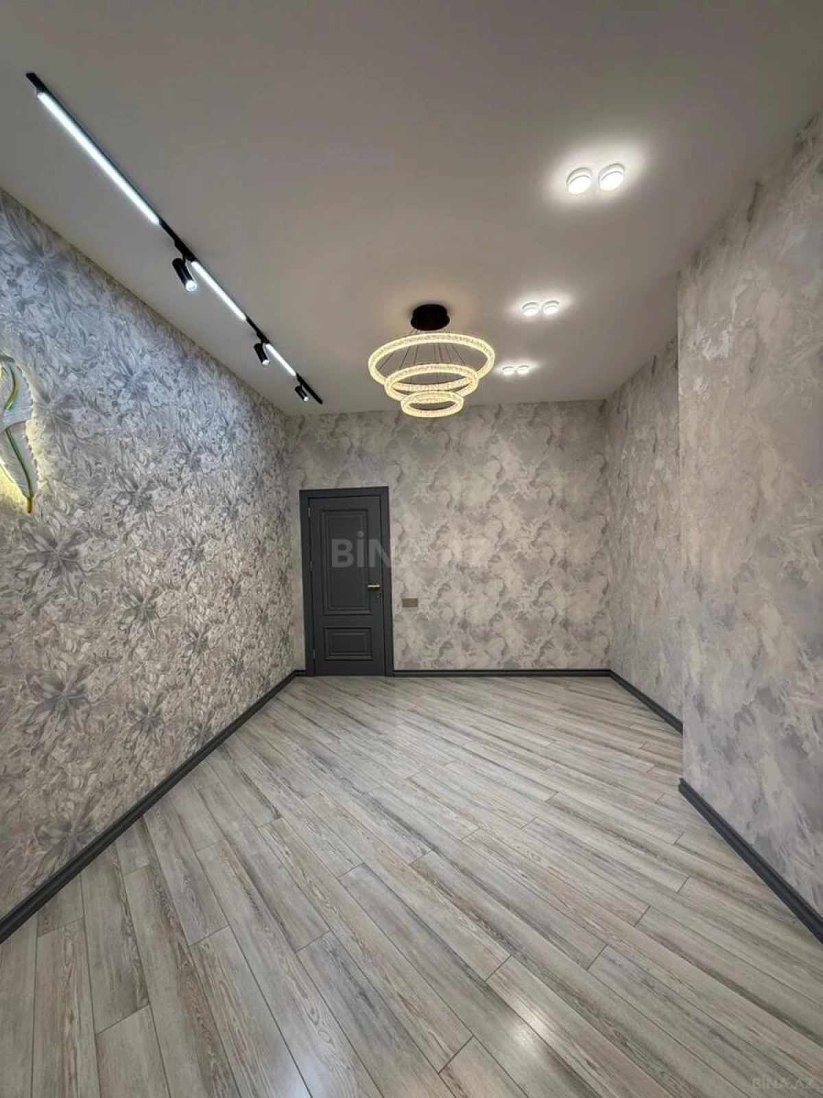 Satılır 3 otaqlı mənzil 96 m²