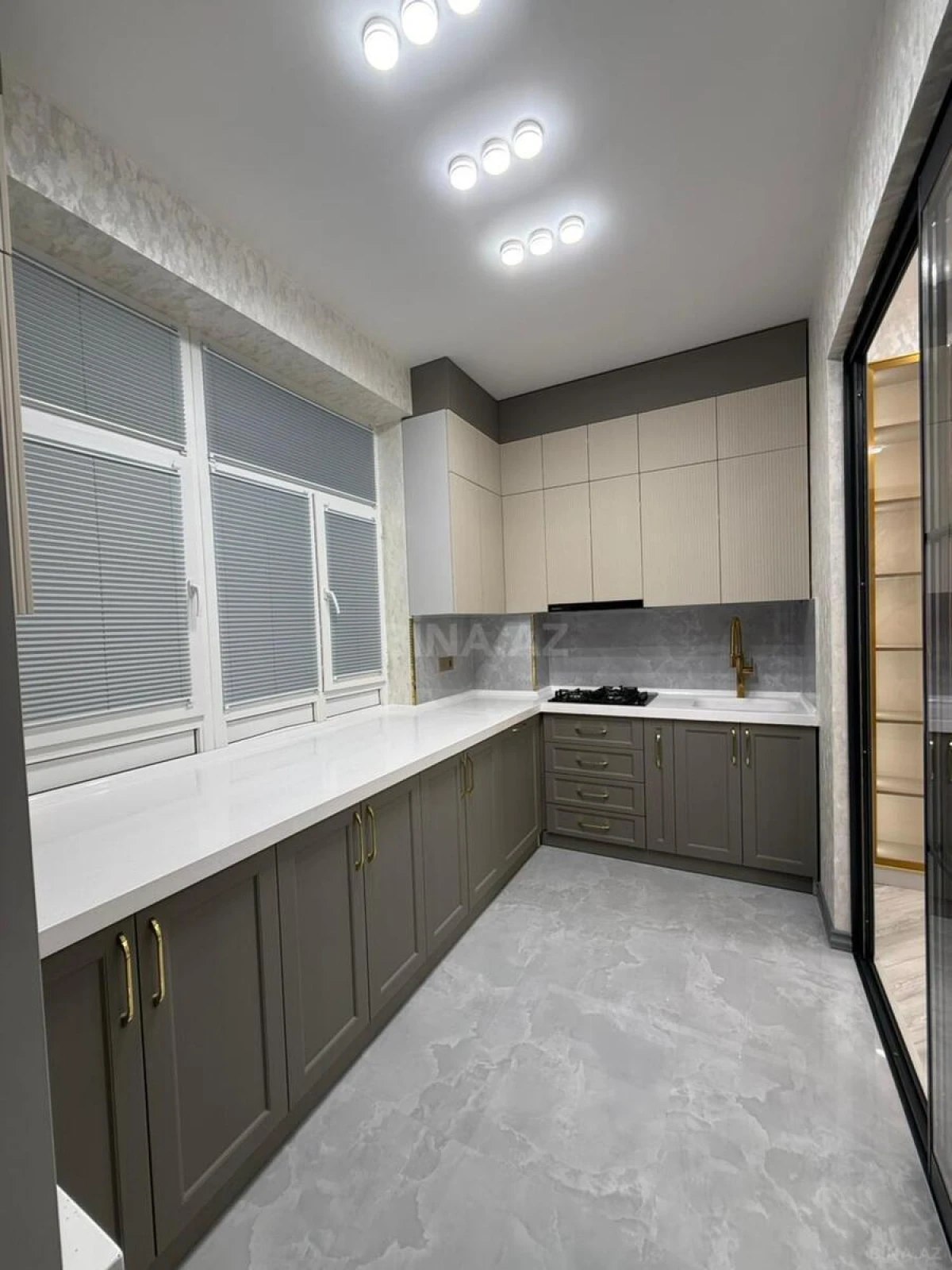Satılır 3 otaqlı mənzil 96 m²