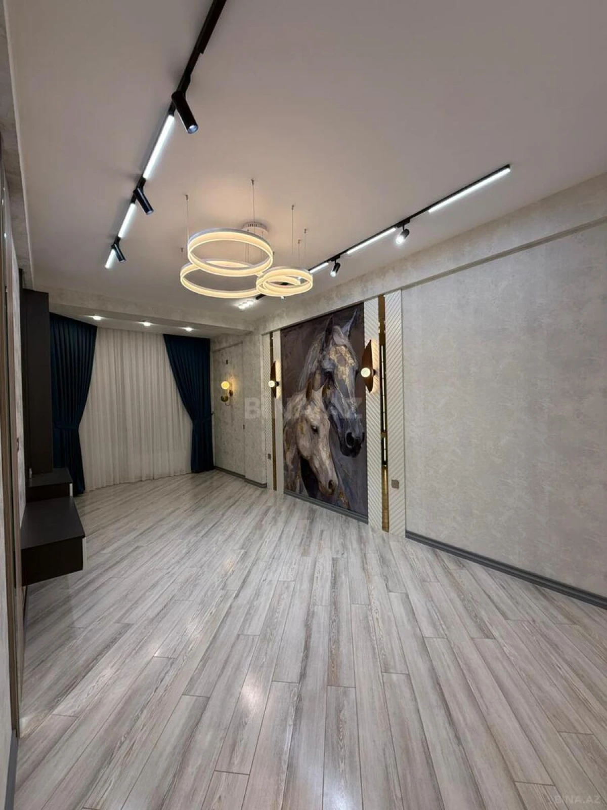 Satılır 3 otaqlı mənzil 96 m²