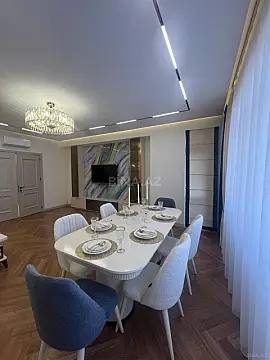 Satılır 3 otaqlı mənzil 108 m²