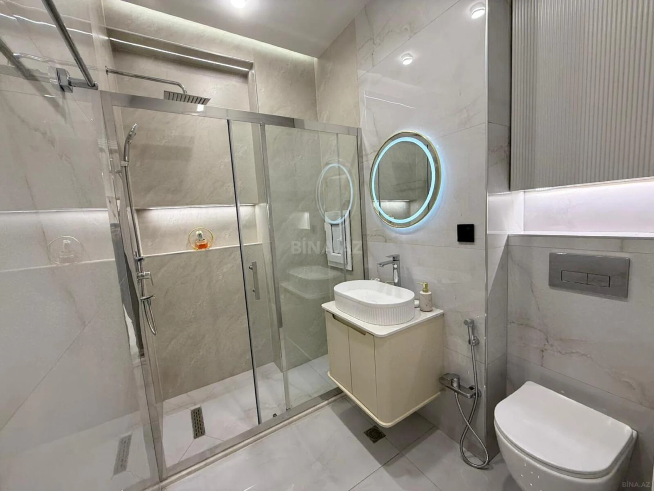 Satılır 2 otaqlı mənzil 80 m²