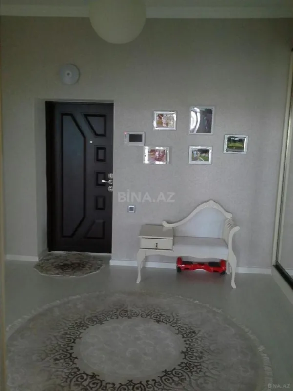 Kirayə verilir 2 otaqlı mənzil 90 m²