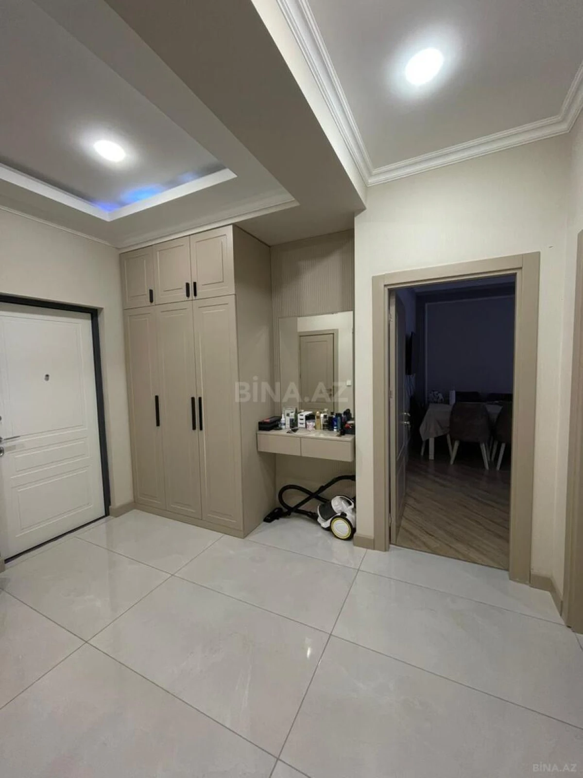 Kirayə verilir 2 otaqlı mənzil 68 m²