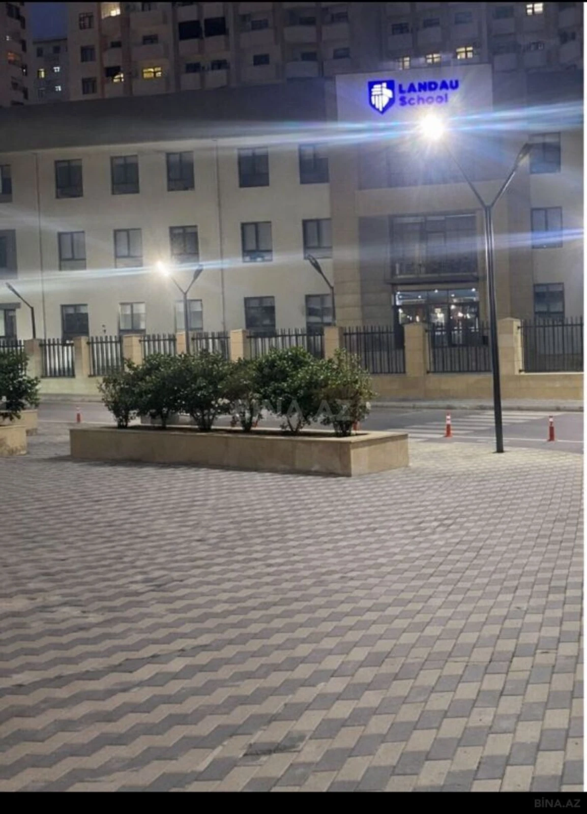 Kirayə verilir 2 otaqlı mənzil 68 m²