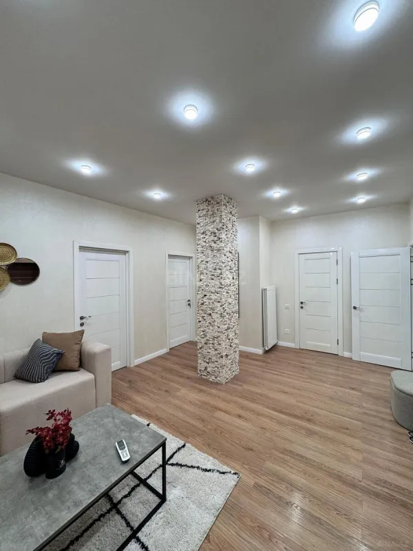 Satılır 3 otaqlı mənzil 91 m²