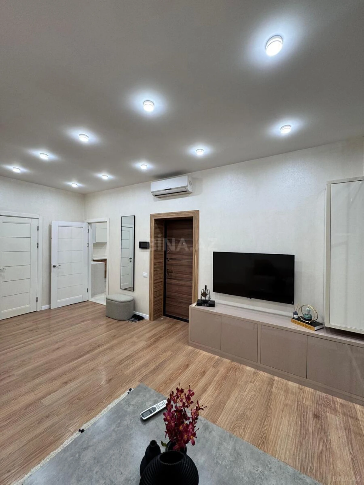 Satılır 3 otaqlı mənzil 91 m²