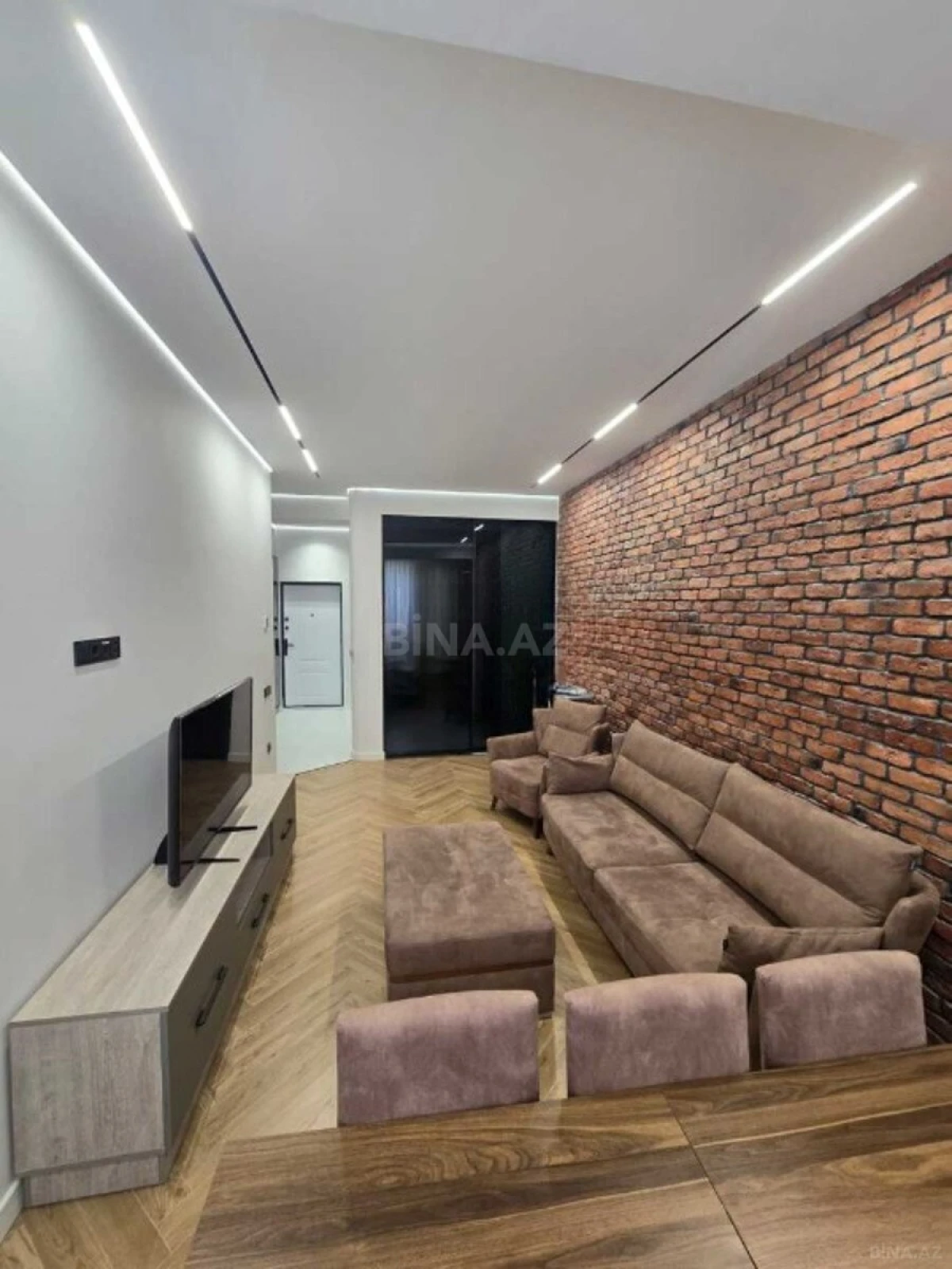 Kirayə verilir 2 otaqlı mənzil 60 m²