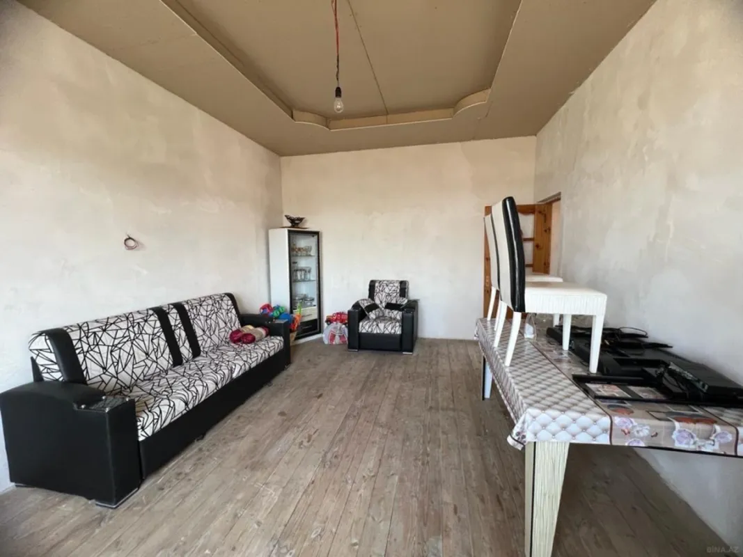 Satılır 3 otaqlı həyət evi 150 m²