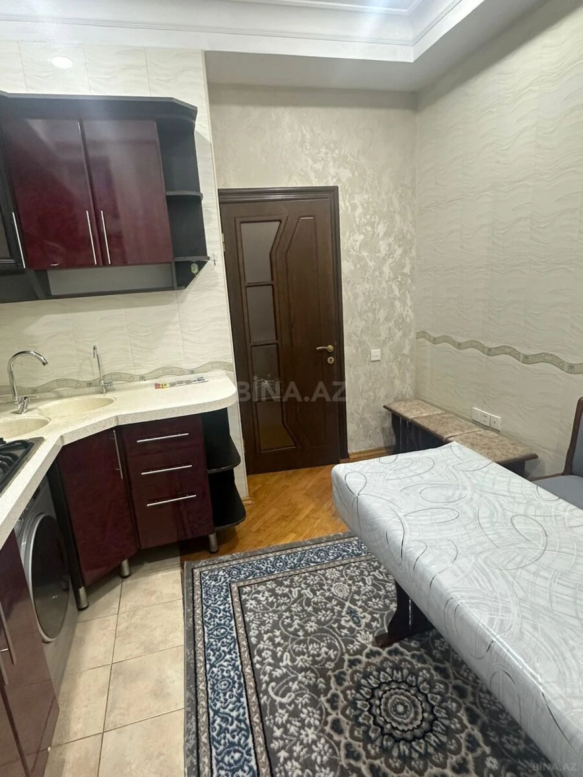 Kirayə verilir 2 otaqlı mənzil 90 m²