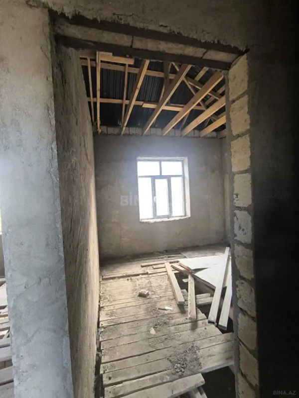 Satılır 6 otaqlı həyət evi 140 m²