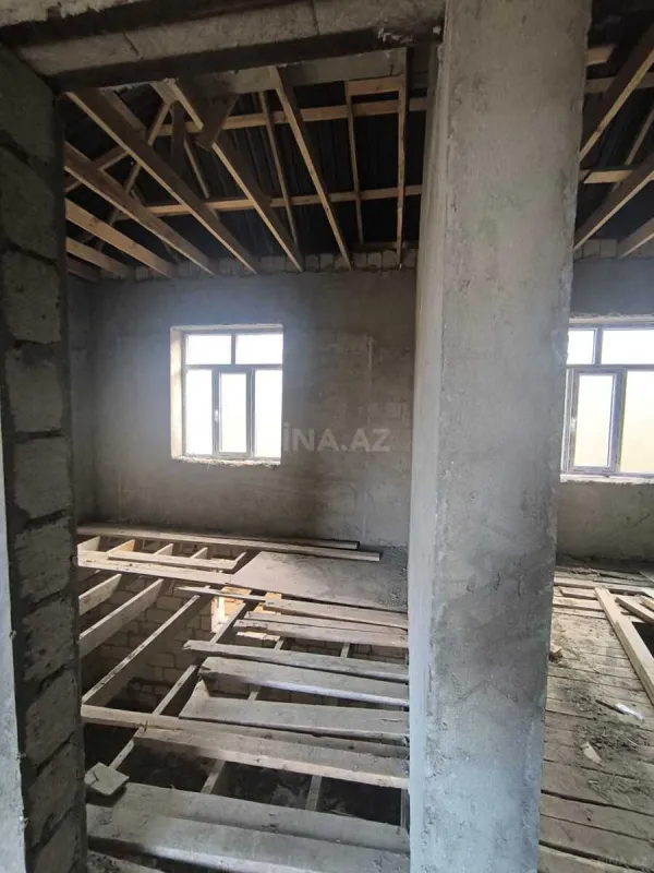 Satılır 6 otaqlı həyət evi 140 m²