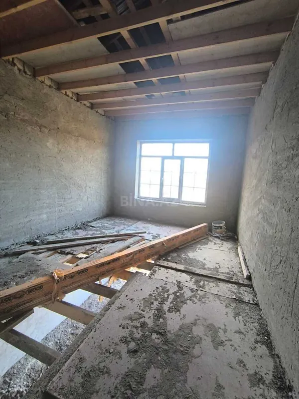 Satılır 6 otaqlı həyət evi 140 m²