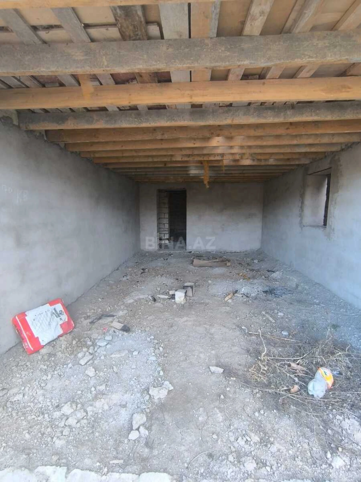 Satılır 6 otaqlı həyət evi 140 m²