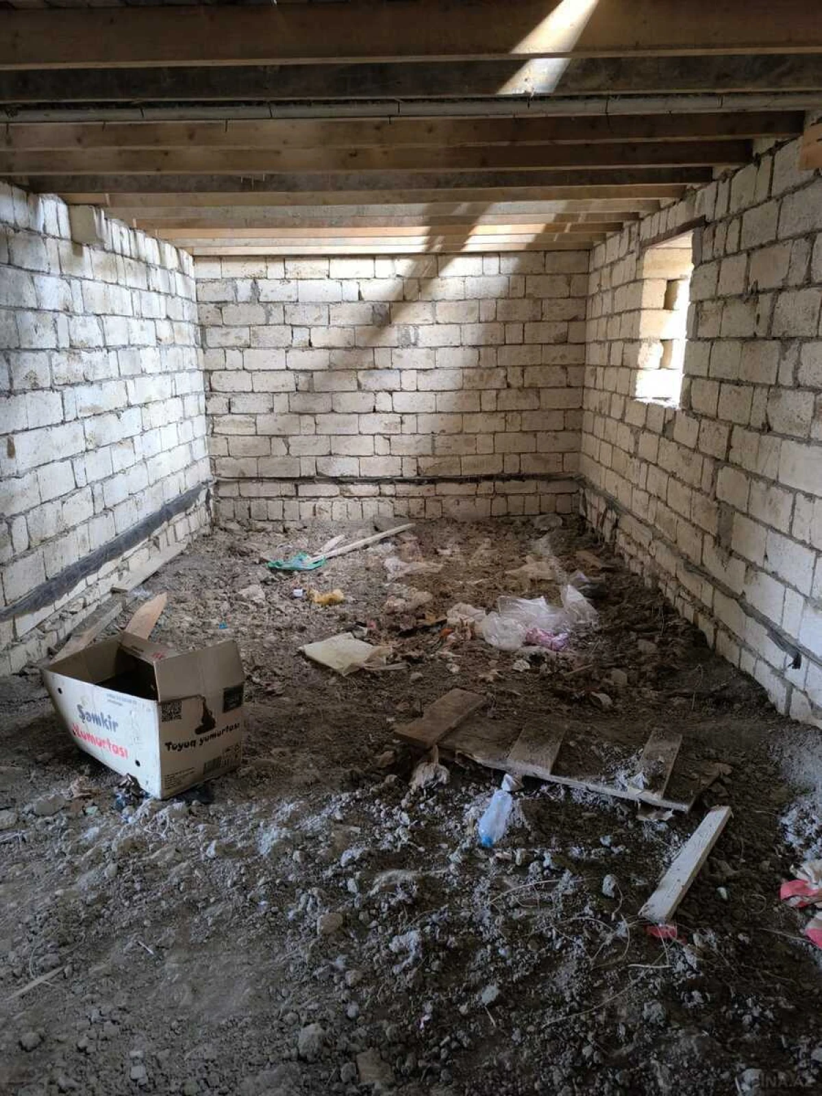 Satılır 6 otaqlı həyət evi 140 m²