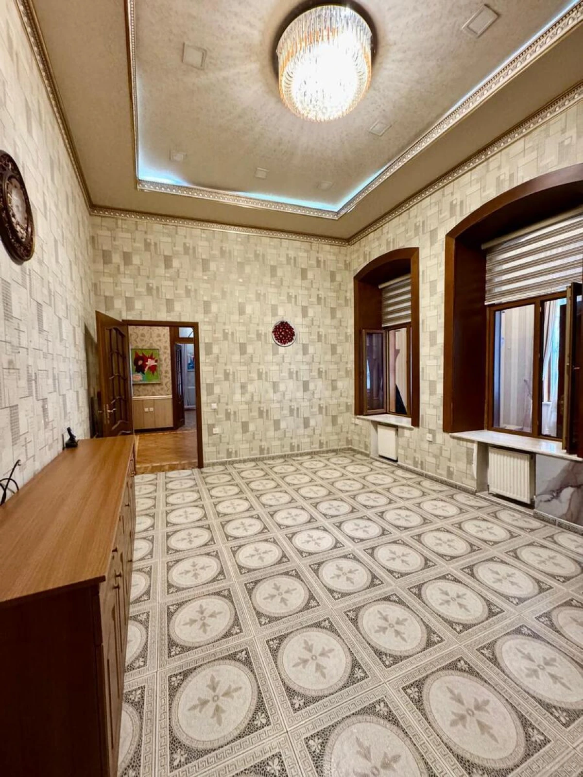 Kirayə verilir 4 otaqlı ofis 200 m²