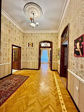 Kirayə verilir 4 otaqlı ofis 200 m²