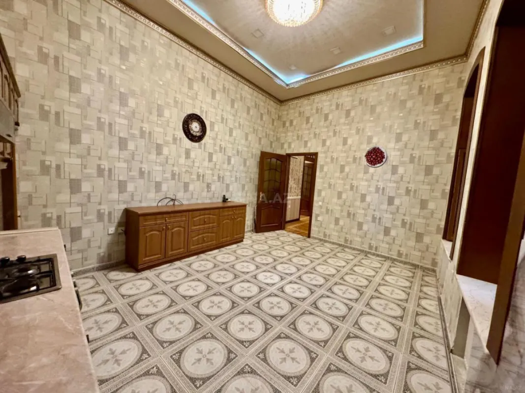 Kirayə verilir 4 otaqlı ofis 200 m²